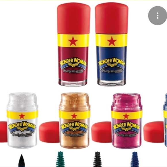 MAC x Wonder Woman Cream Nail Polish - Picture 3 of 5